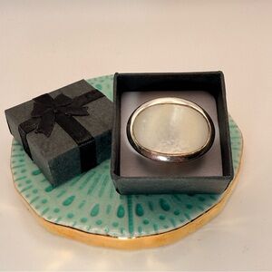 Vintage Mother of Pearl Statement Ring Silver Tone Size 8 Boho Style